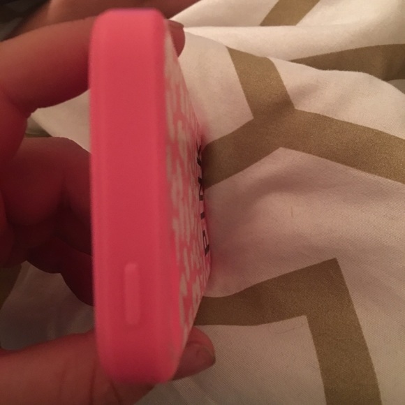 PINK Victoria Secret iPhone 5 rubber case - Picture 5 of 7